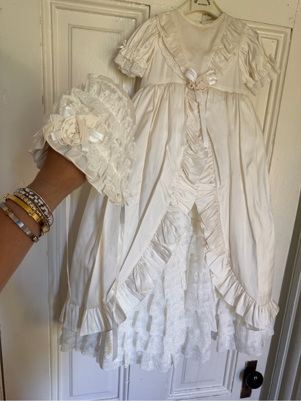 Sarah Louise baptism Classic ruffle Lace Dress and Bonnet Set size 12 months euc